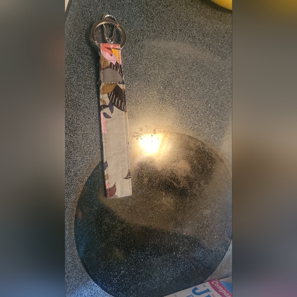 Keychain - Picture 2 of 4